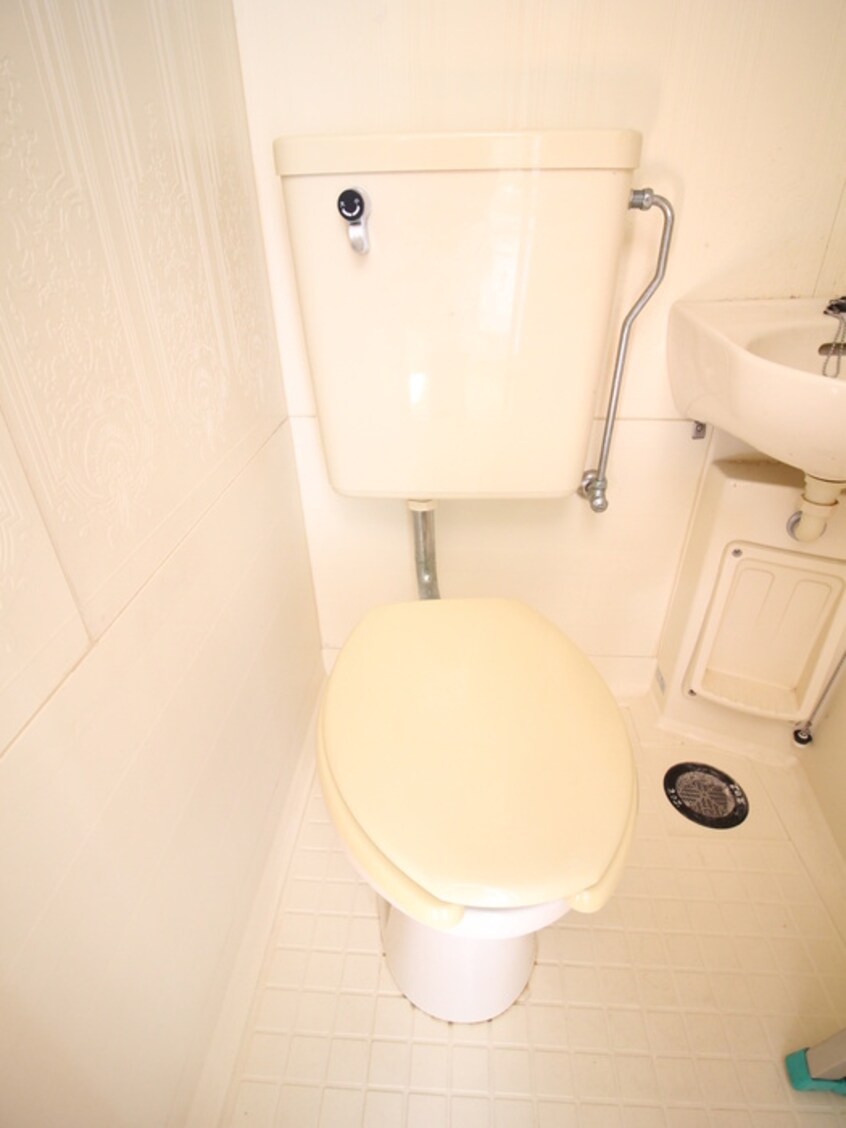 トイレ ブル－ハイム駒岡