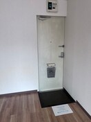 玄関 ヴィレッジコマ