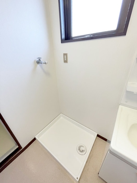 洗濯機置場 ウィンドコ－ト松波