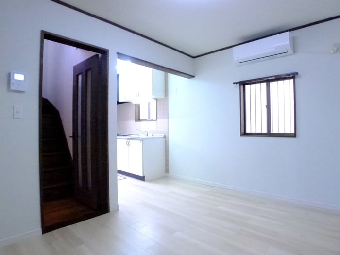 居室 二ツ木戸建