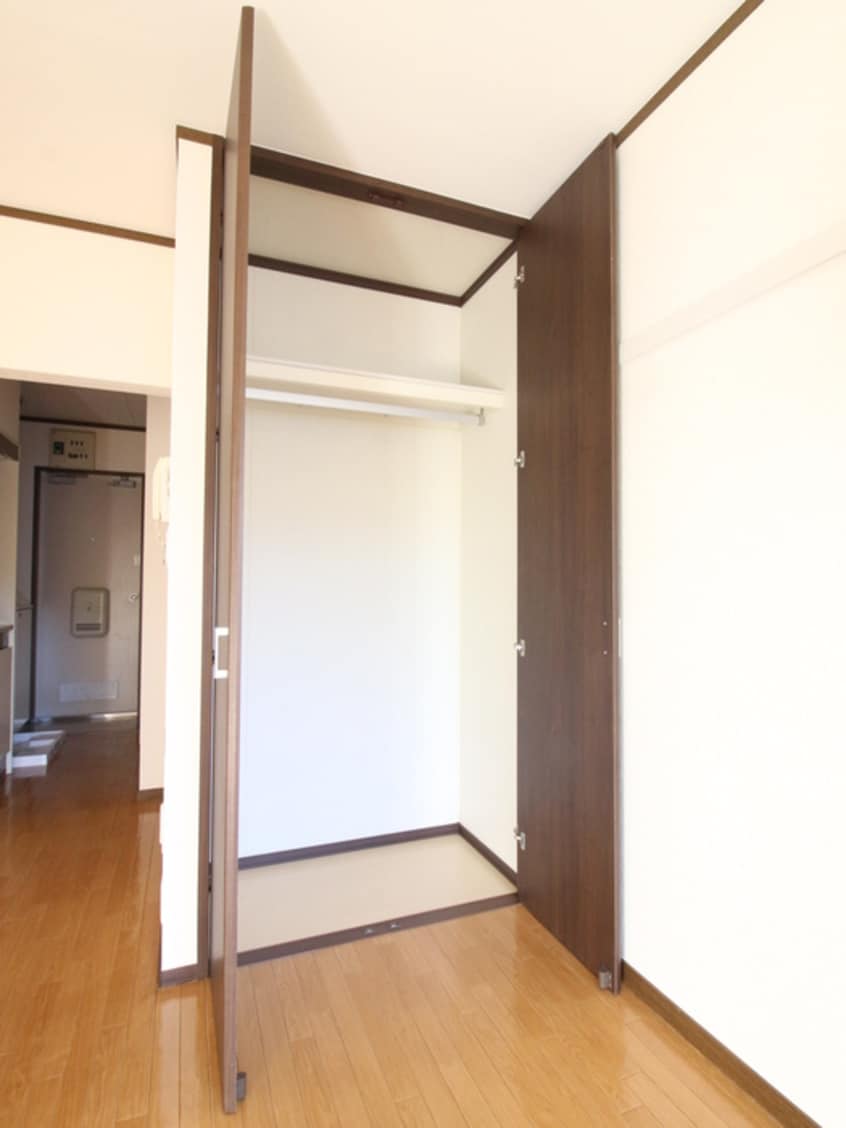 収納 メゾン・クレア－レ