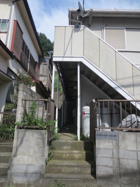 エントランス部分 トラストステ－ジ三ッ沢
