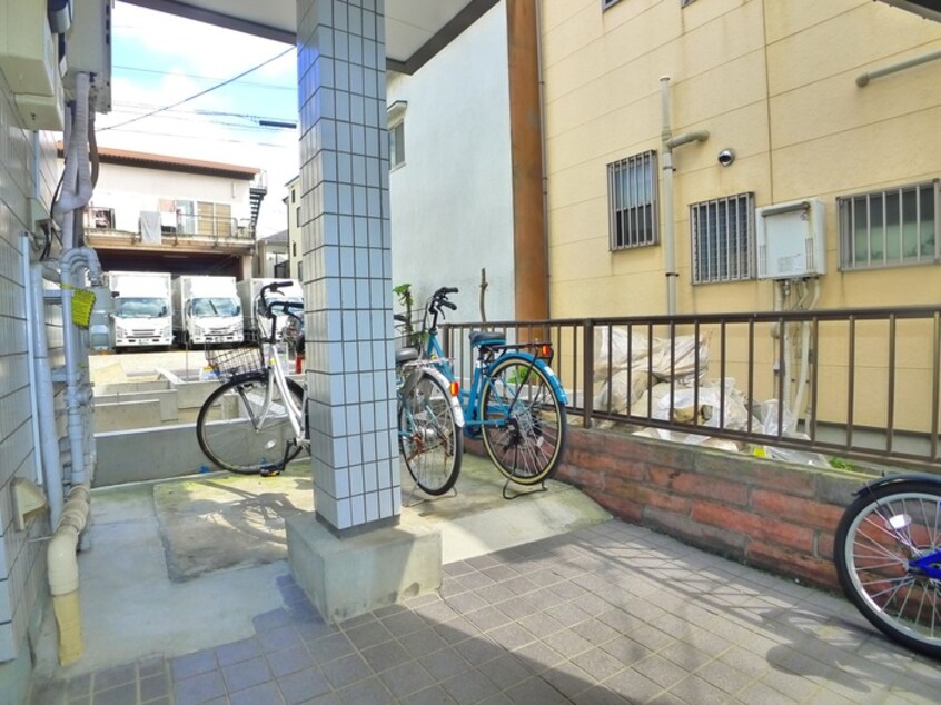 駐輪場 ルミエール町屋