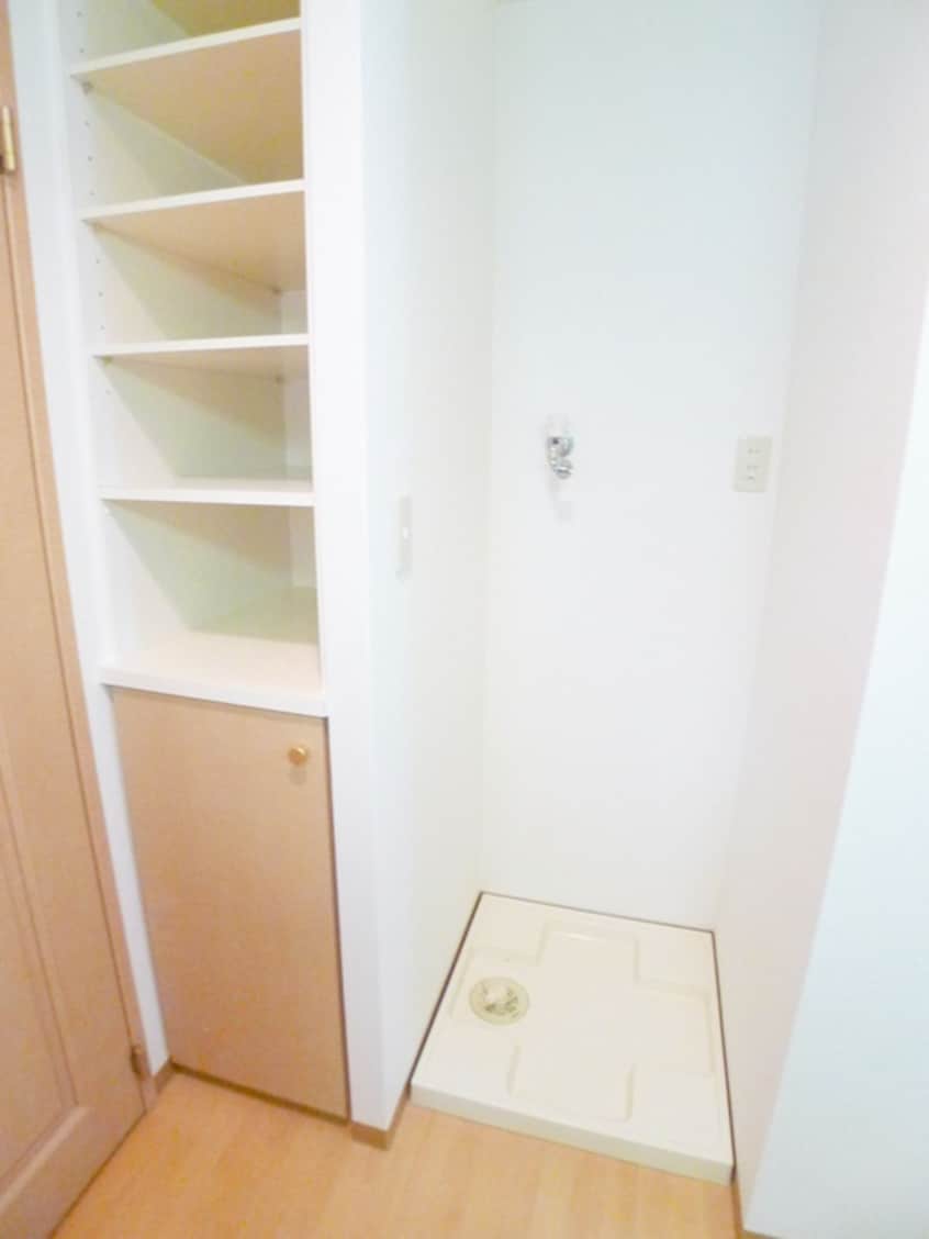 洗濯機置場 メイクスＦ棟