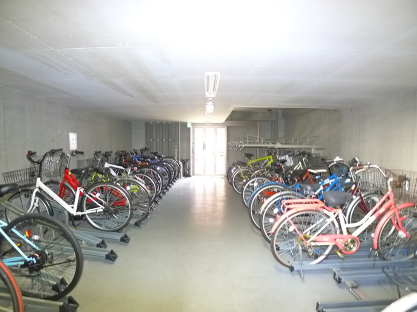 駐輪場 Village House幕張本郷