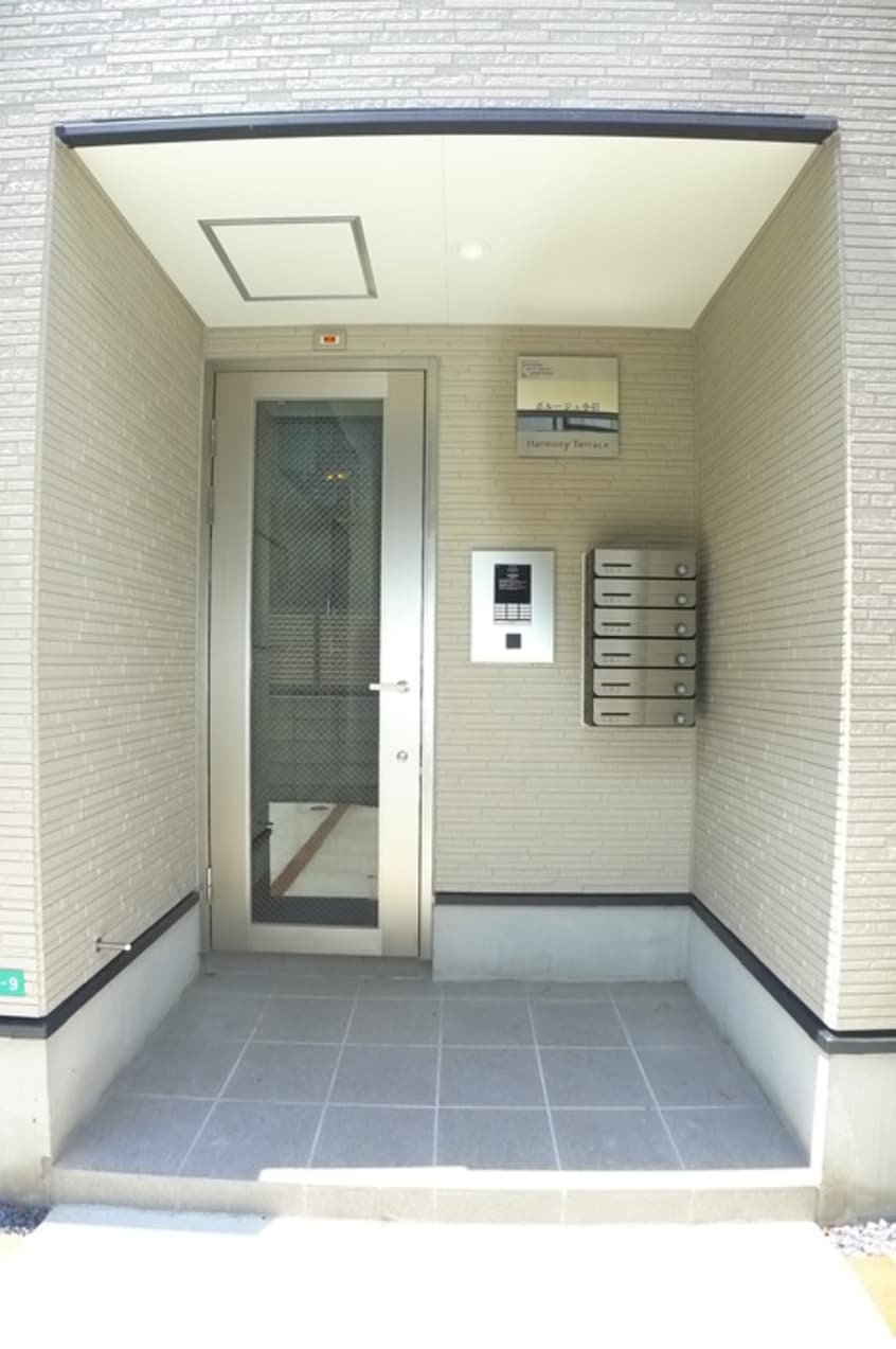 エントランス部分 ポルージュ小岩