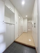 玄関 一橋学園ガーデニア