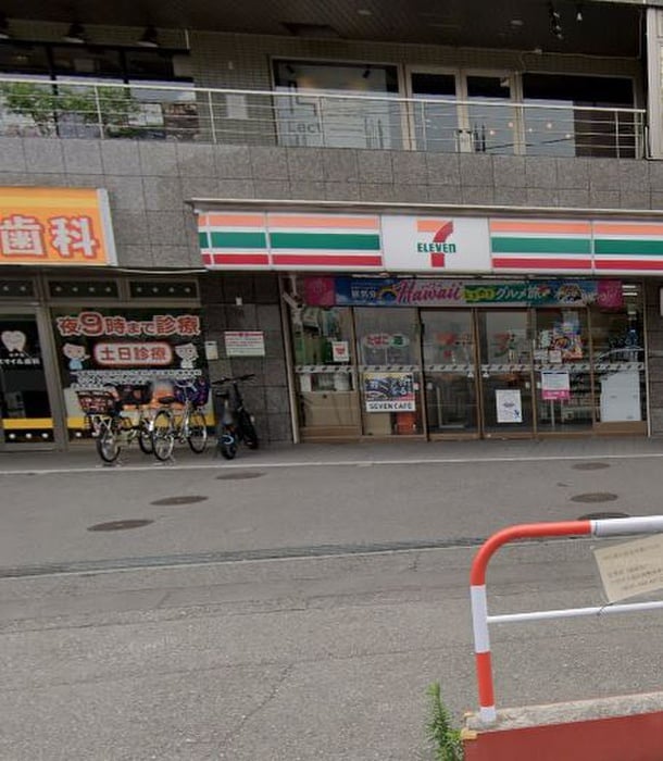 セブンイレブン(コンビニ)まで30m F.Park Residence北戸田