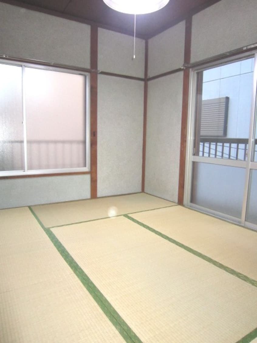 居室 山岸アパ－ト