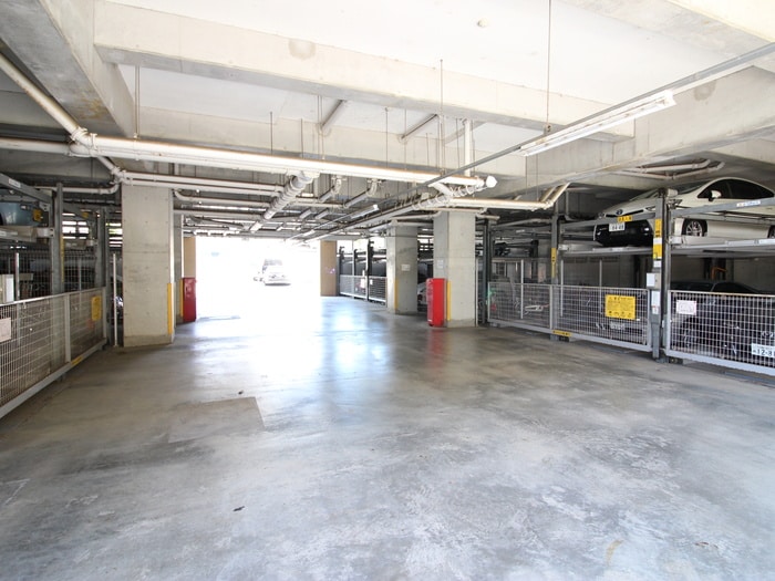 駐車場 ロイヤルパ－ク多摩川２番館