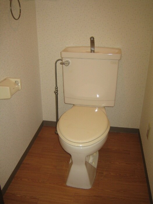 トイレ カ－サ百合丘