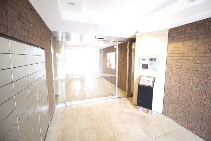 エントランス部分 スタイリオ妙蓮寺