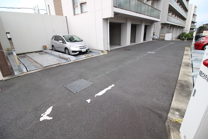 駐車場 スタイリオ妙蓮寺
