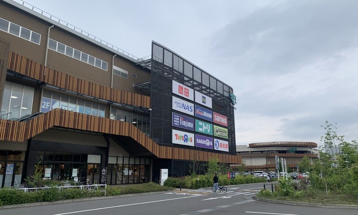 イーアス高尾(ショッピングセンター/アウトレットモール)まで700m メゾン・ド・ノア狭間（506）