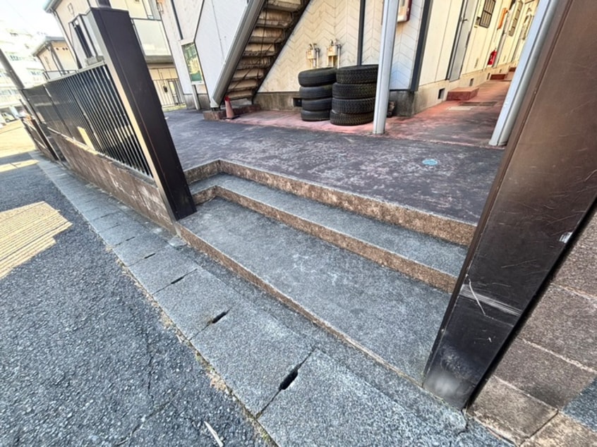 エントランス部分 ラヴィ東戸塚参番館