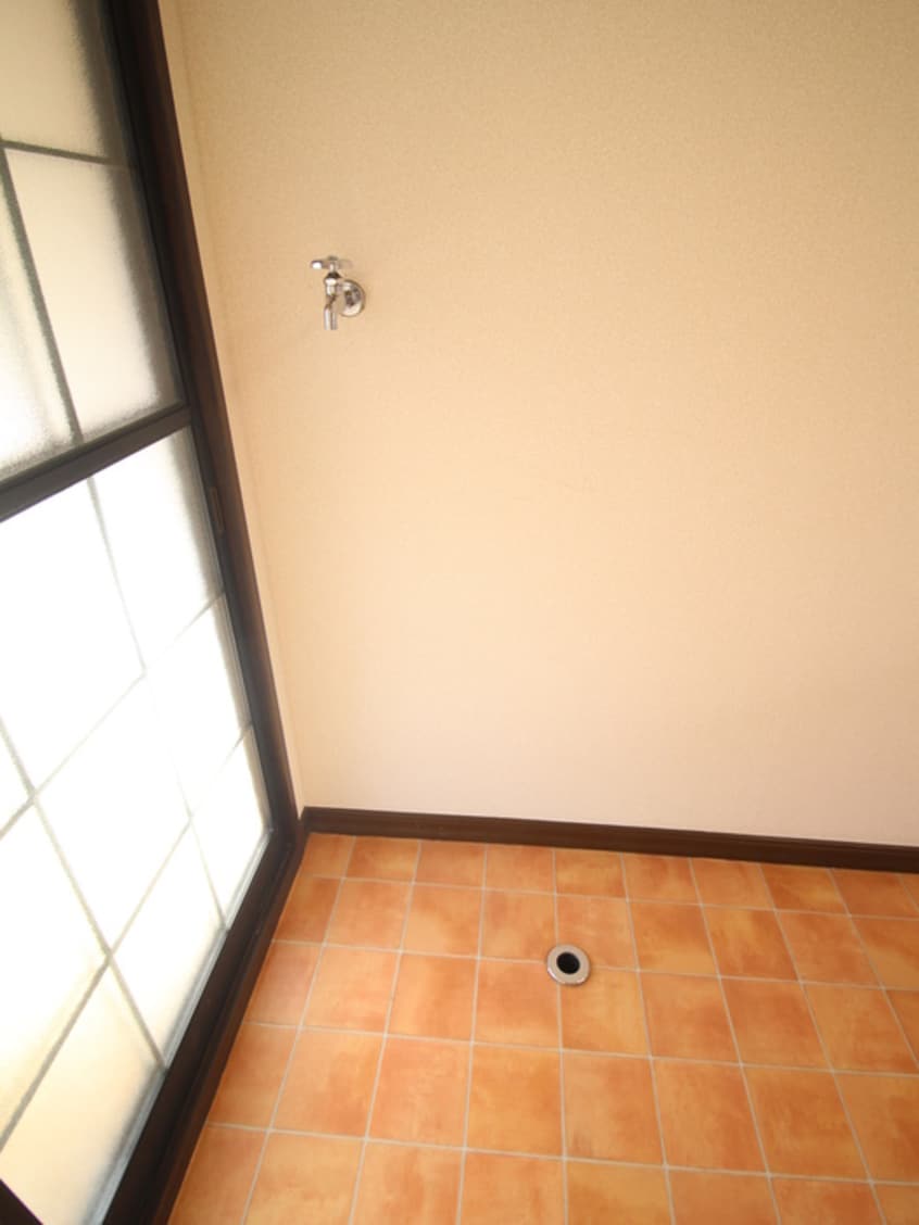 洗濯機置場 常楽ハイツ１号棟