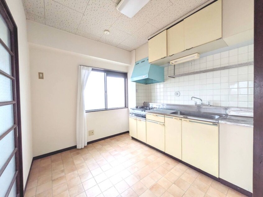 キッチン クィ－ンヒル・ヨシムラ