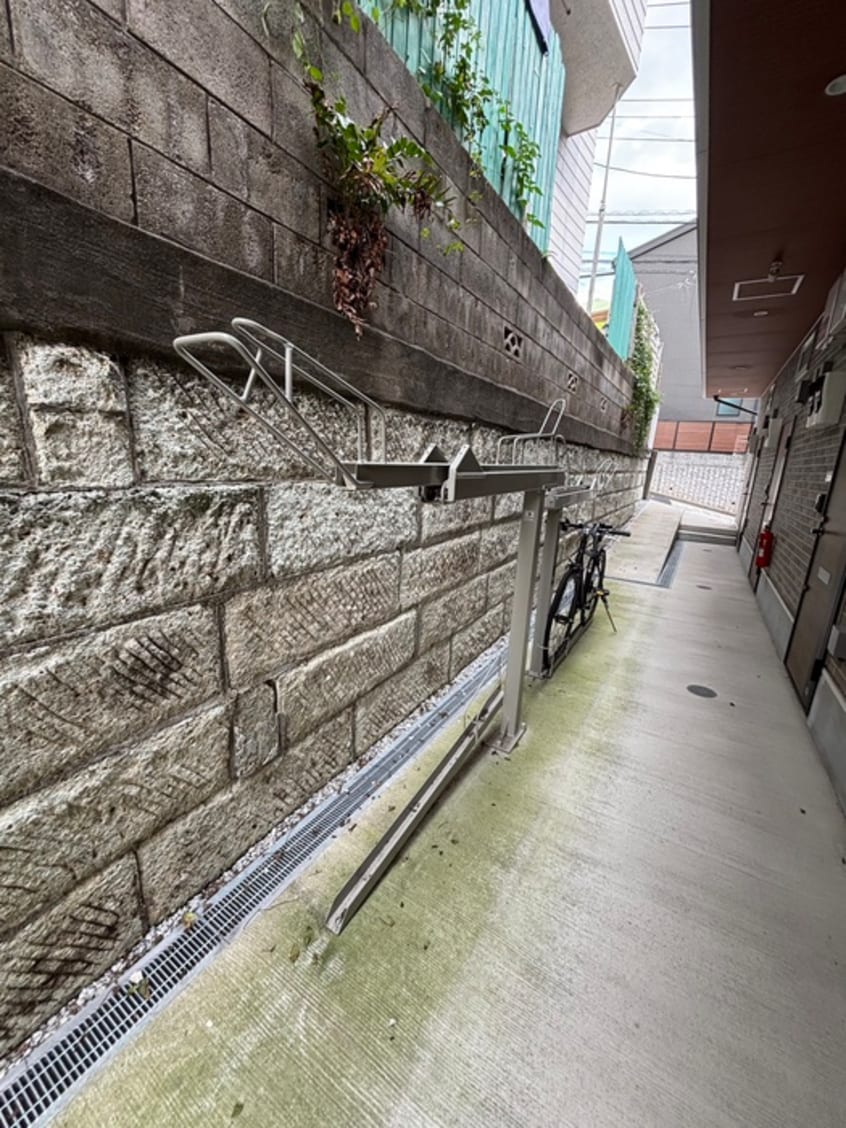 駐輪場 アザーレ・クオン日吉