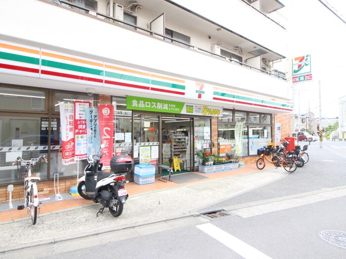 セブンイレブン川崎大ヶ谷戸店(コンビニ)まで216m イーストコ－ト