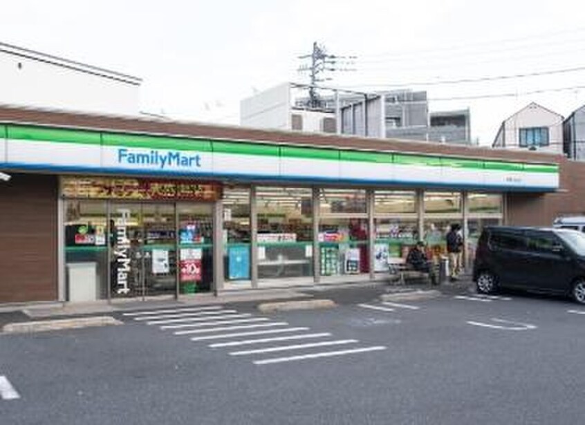 ファミリーマート(コンビニ)まで37m フォ－シ－ズン中板橋