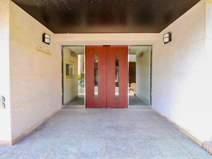 エントランス部分 Ｓｕｎｎｙ　Ｇａｒｄｅｎ