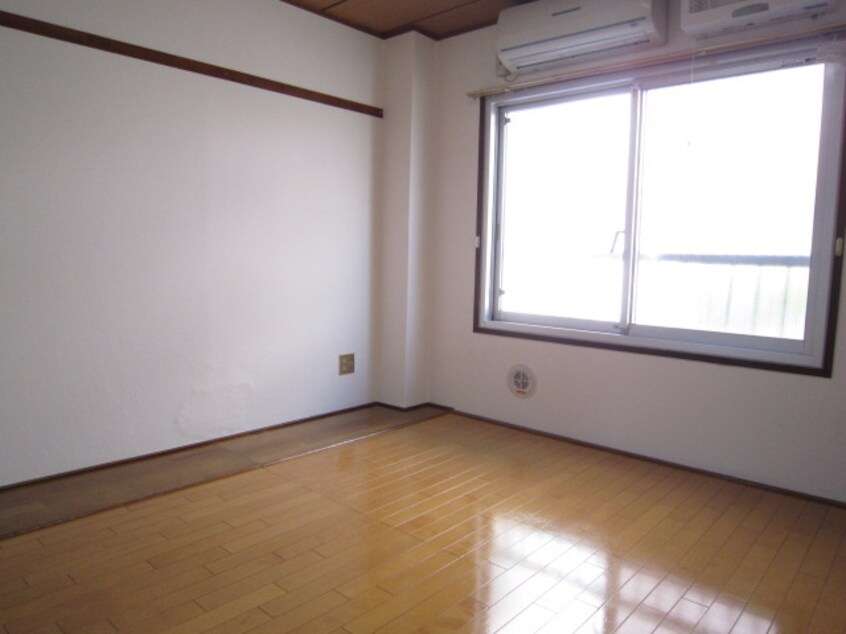 居室 ヴィラ鵜野森