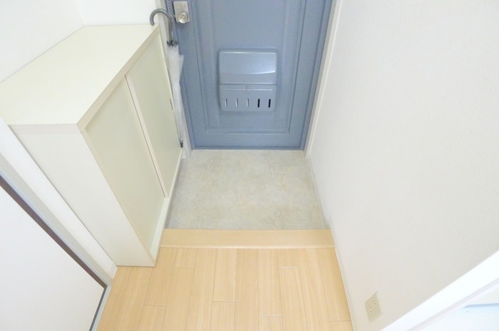 玄関 すみれビル