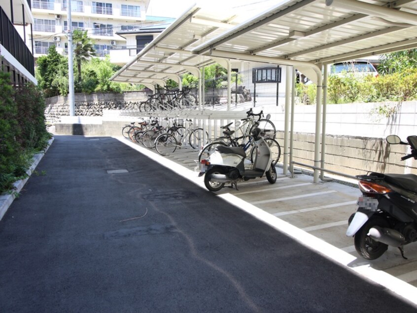 駐輪場 Plumeria