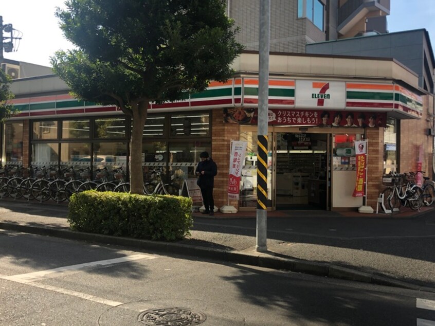 セブンイレブン(コンビニ)まで319m アパ－トメント　カヤ