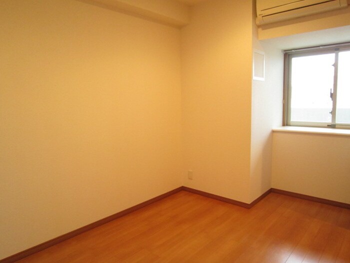 居室 ロイヤルパークス新田