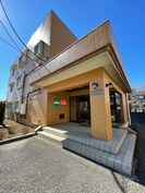 ラフォ－レジュンの外観