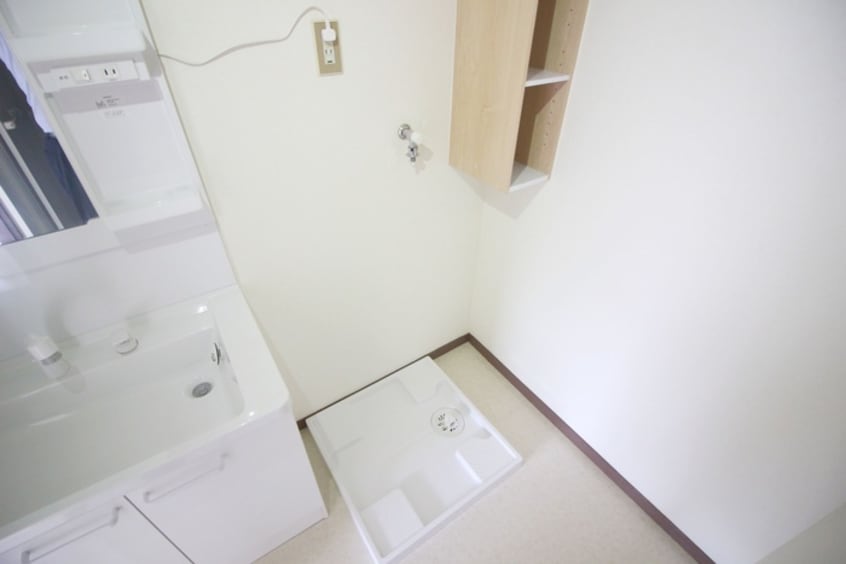 洗濯機置場 ラフォ－レジュン