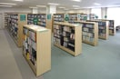中央図書館(役所)まで3400m ラフォ－レジュン