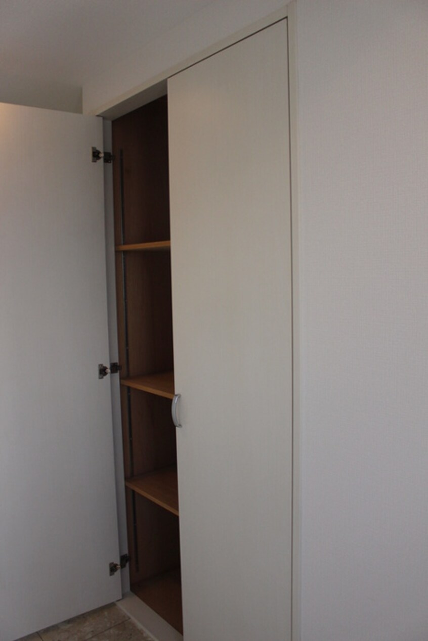 収納 パ－シモンシティⅡ