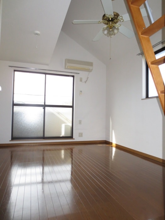 居室 コニファーガーデン北烏山