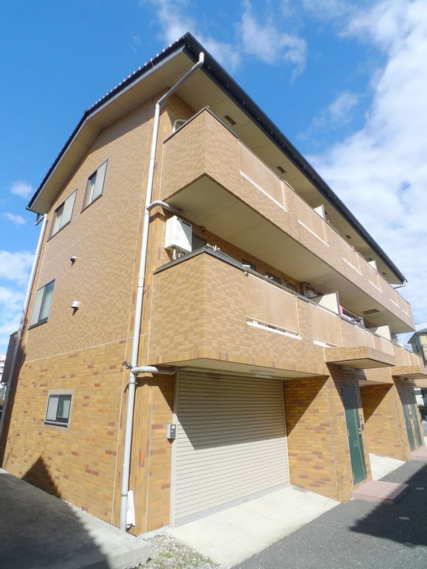 外観写真 ワイアンドエステラス