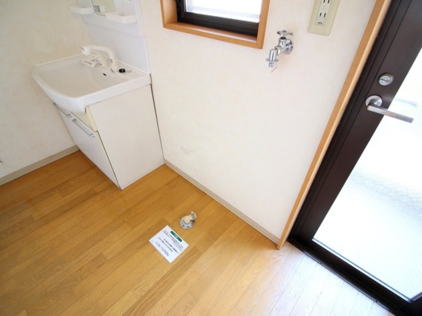 洗濯機置場 ワイアンドエステラス