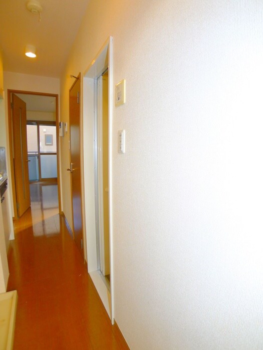 廊下 ハイツセイホⅢ