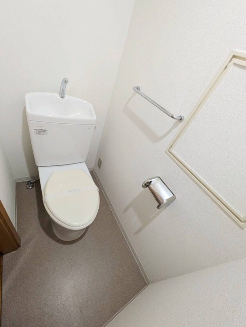 トイレ Ｎ・Ｆ・ラ・ヴェ－ラ