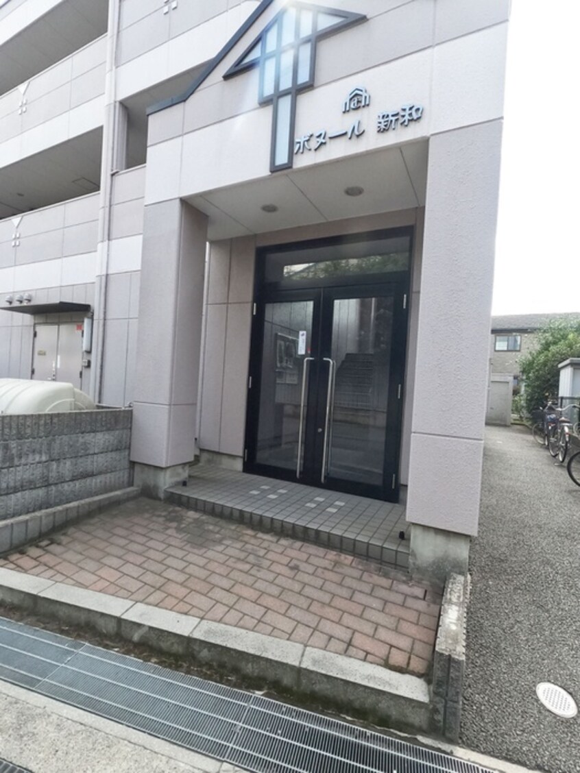 エントランス部分 ボヌール新和