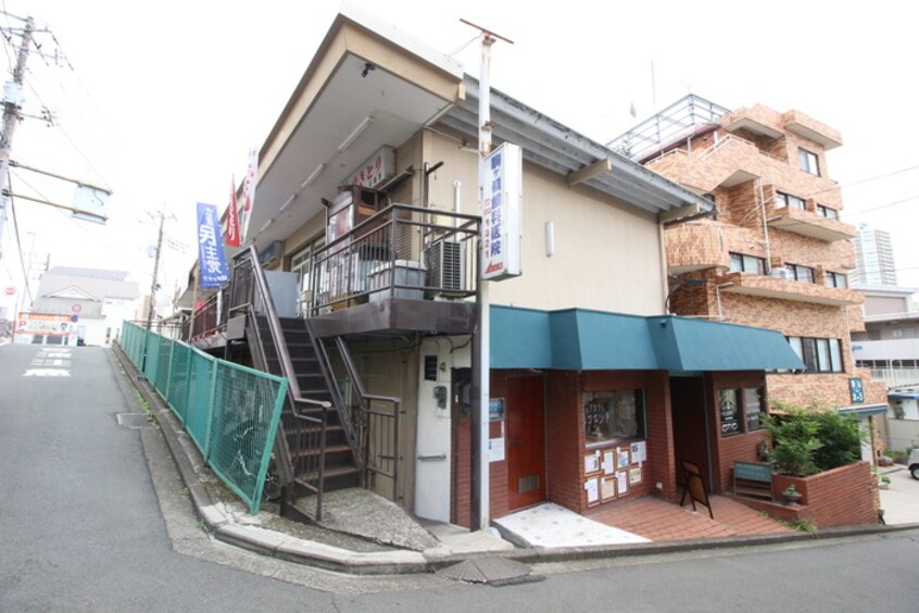 エントランス部分 ビッグフィ－ルド