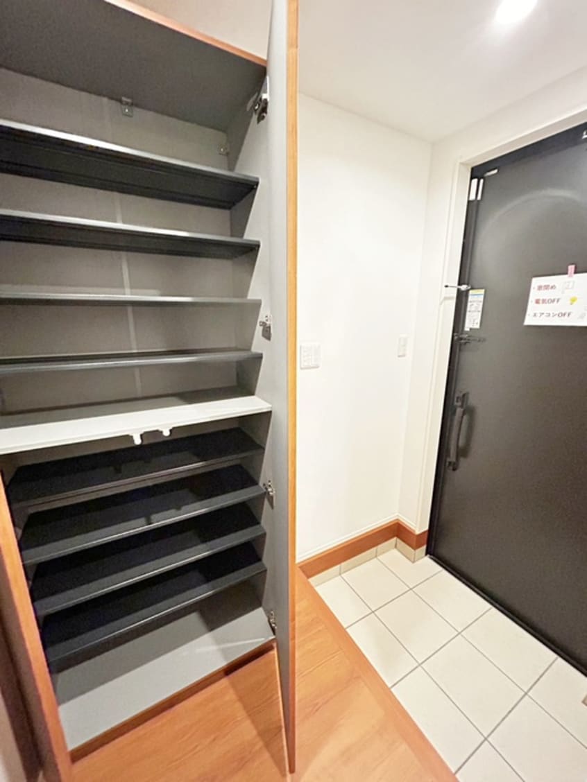 玄関 Ｋｏｌｅｔ稲荷木♯０３