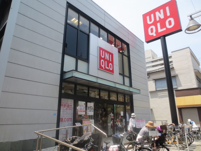 ユニクロ(デパート)まで900m LiveCasa西台