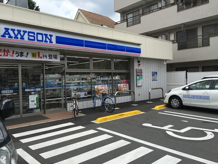 ローソン 小平学園西町三丁目店(コンビニ)まで120m グリ－ンマ－シ－