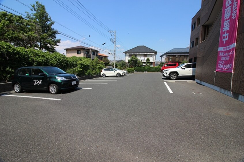 駐車場 コンフィ－ド