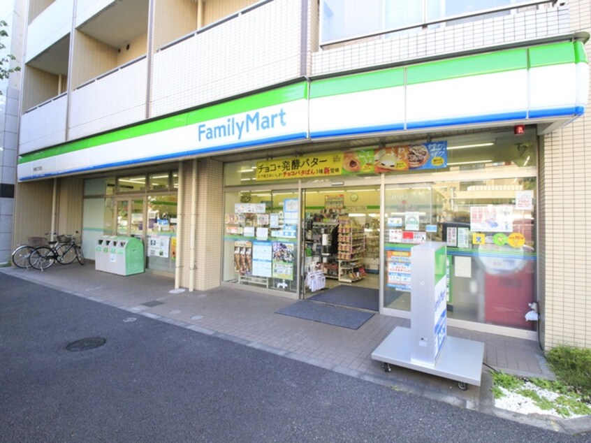 ファミリーマート　大塚三丁目店(コンビニ)まで190m シェマリ－茗荷谷