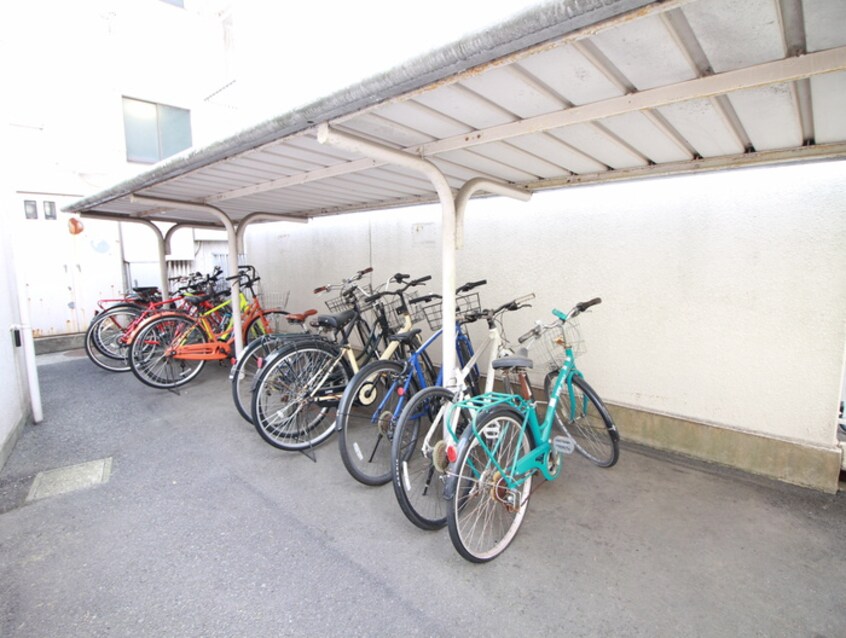 駐輪場 トラストビラ住吉