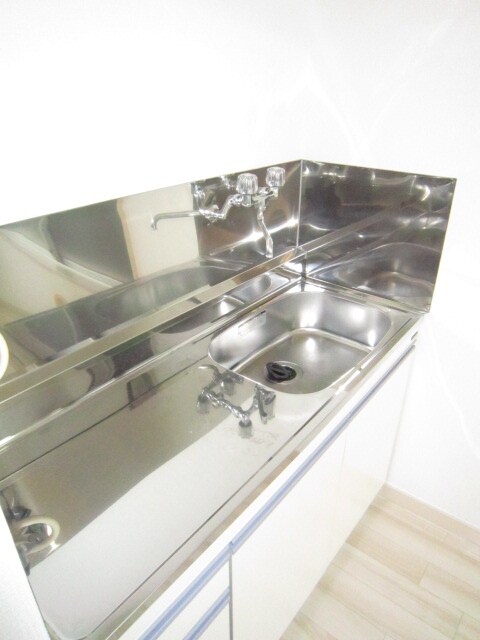 キッチン プラザドゥミハルＢ