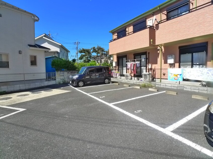 駐車場 グランデュール市川七番館