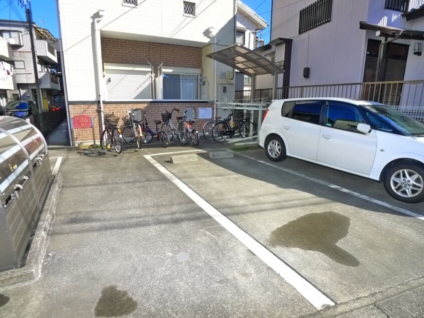 駐車場 ファーストコーポラス9